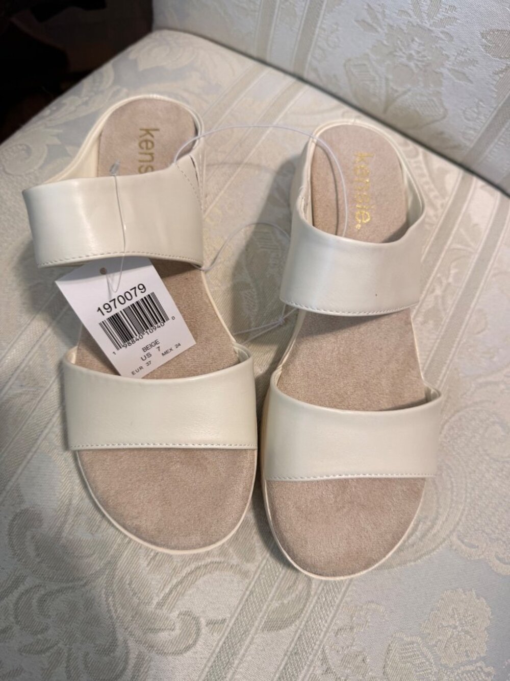 NIB Kensie Sandals Beige Slip Ons Endy Comfort Womans 7